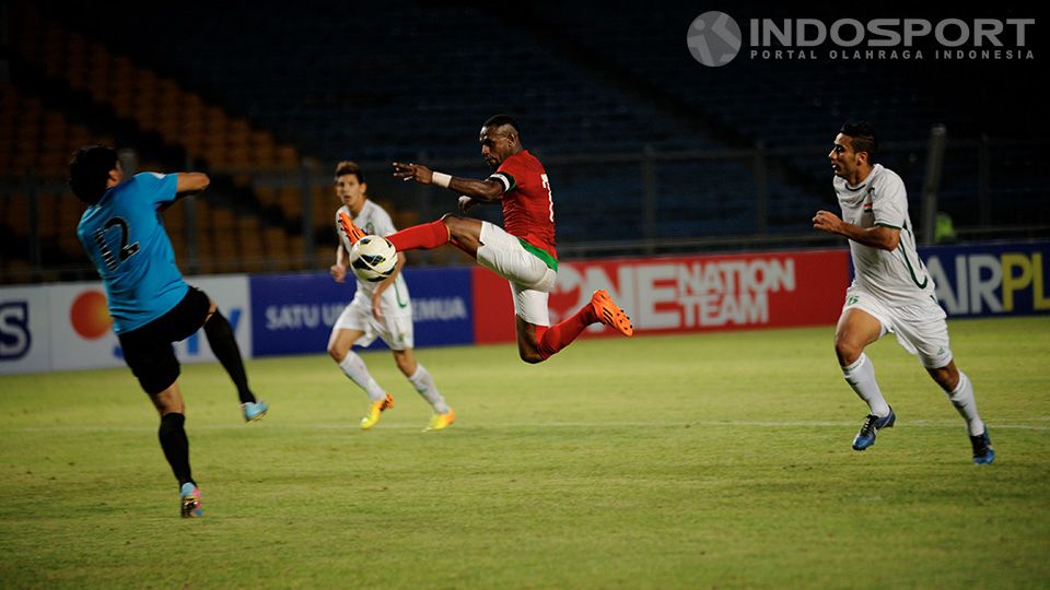 Aksi penyerang Timnas Indonesia, Boaz Solossa. Copyright: © Ratno Prasetyo/ INDOSPORT